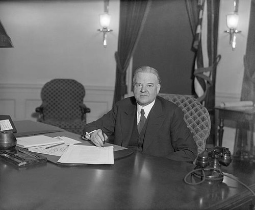 Hoover signs unemployment
