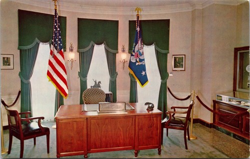 Presidential desk chairs - desk, flag