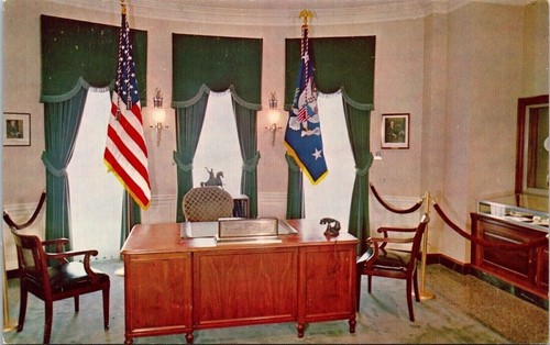 Presidential desk flags - desk,